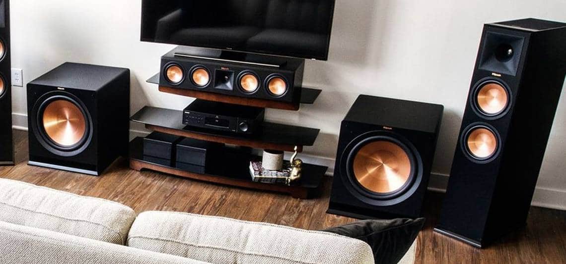 Modèles d’enceintes de la prestigieuse marque Jamo