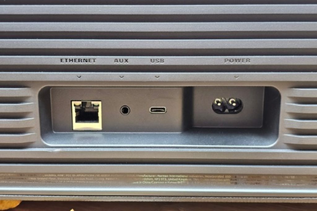 jbl authentics 300 review